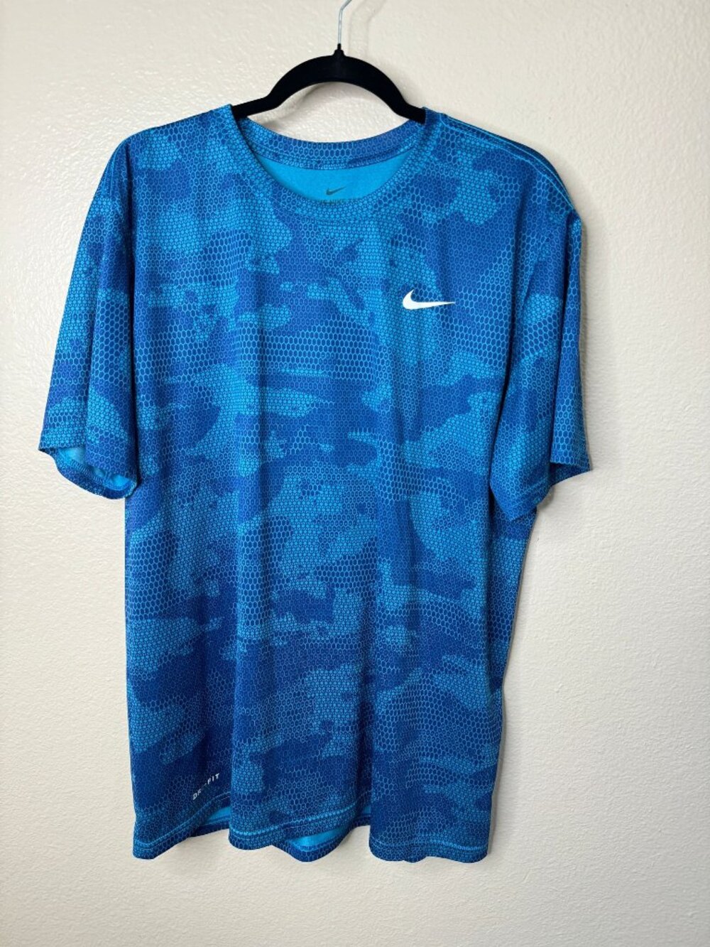 Nike Dri-FIT Mens Blue Camo Short Sleeve Tee Shirt Size Large Lightweight Active